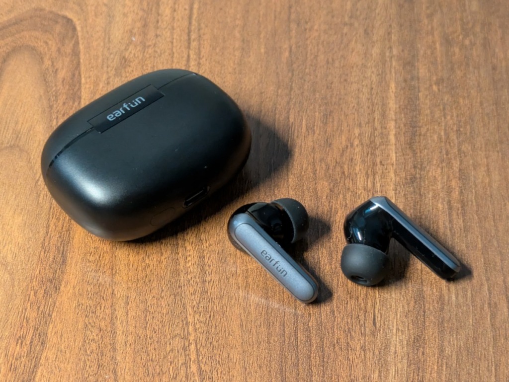 EarFun Air 2 NC レビュー ケースと本体